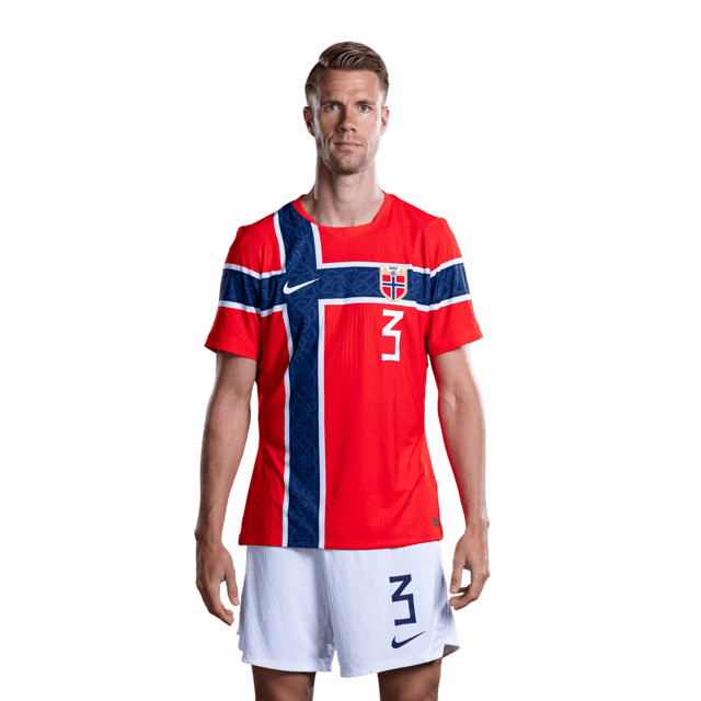 Kristoffer AJER