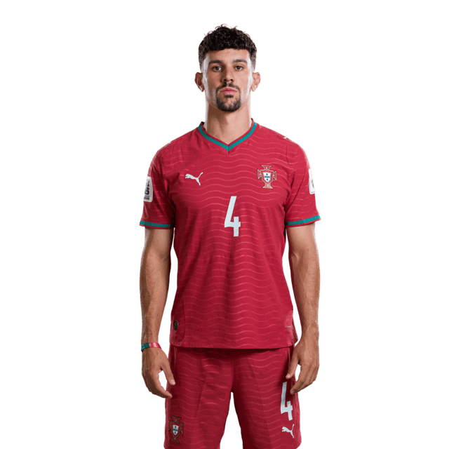 TOMAS ARAUJO